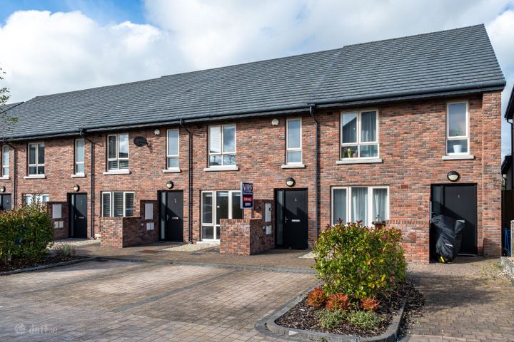 2 The Crescent, The Hawthorns, Tullamore, Offaly