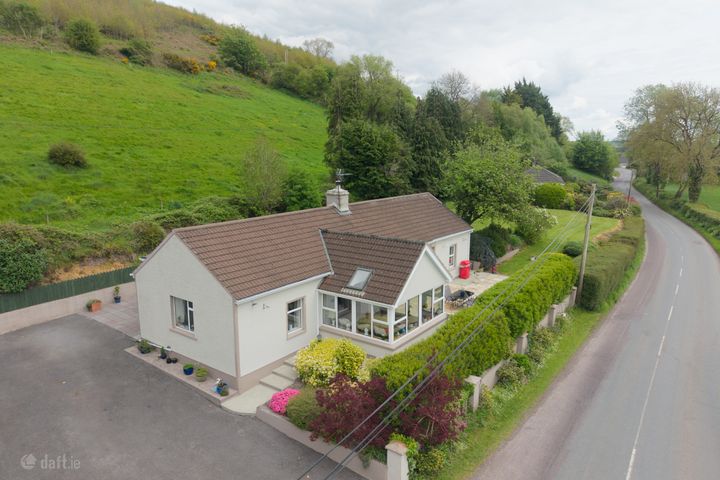 Caum, Carrigadrohid, Macroom, Co. Cork, P12YT54