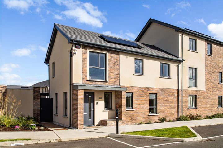23 The Gardens, Kilmartin Grove, Hollystown, Dublin 15, D15HC4A