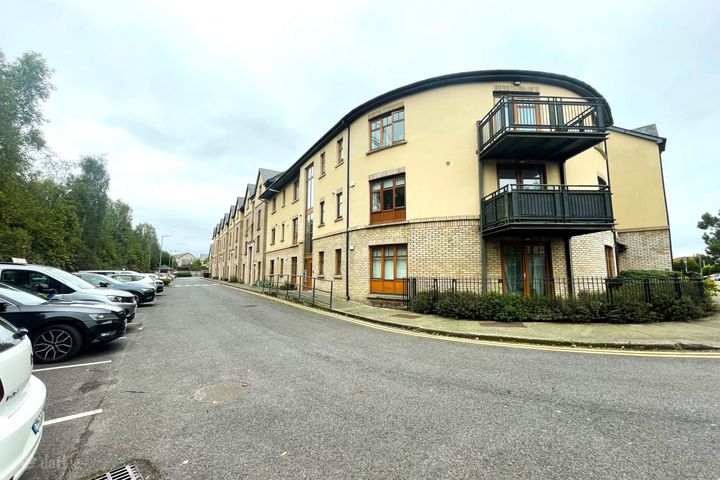 Woodbrook Court, Castleknock, Dublin 15