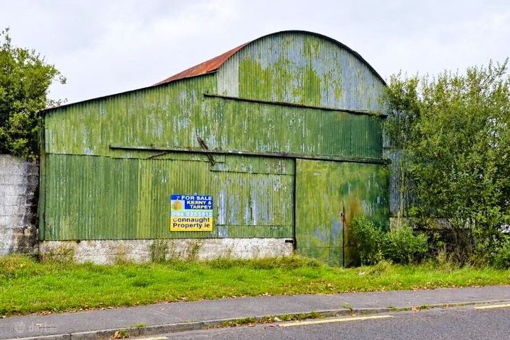 Clare Road, Ballyhaunis, Co. Mayo