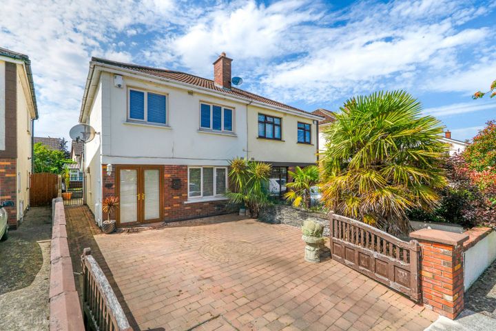 13 Lohunda Dale, Clonsilla, Dublin 15, D15V2TN