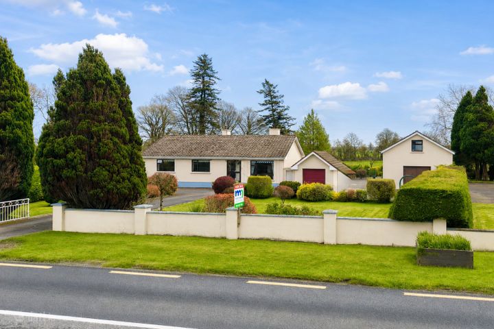 Mostrim Road, Ballymahon, Ballymahon, Co. Longford, N39AK22