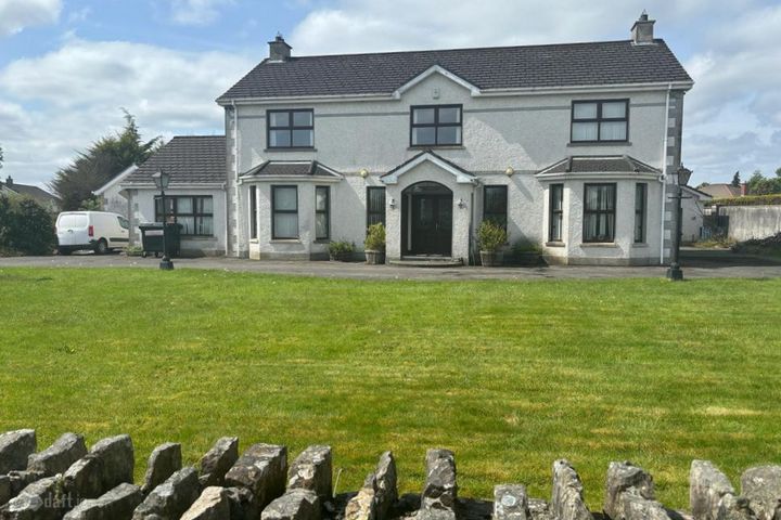 1 Pine Point, Glebe, Letterkenny, Co. Donegal, F92XWA2