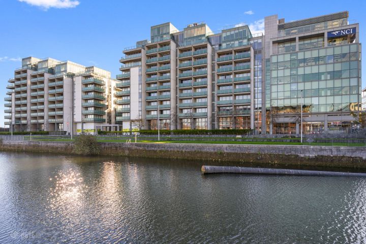 Apartment 61, Cloncurry House, Spencer Dock, IFSC, Dublin 1, D01K092
