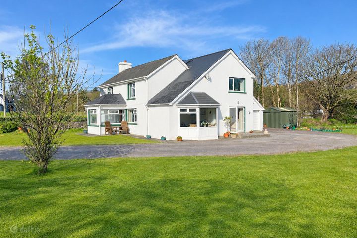 Cooradarrigan, Schull, Co. Cork, P81WV44
