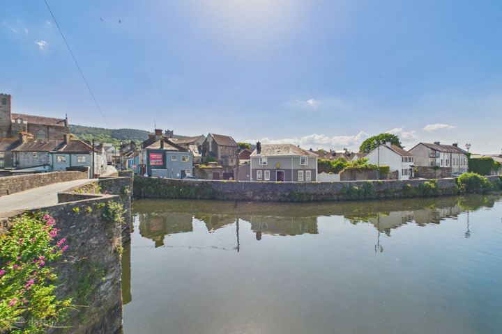 Old Bridge House, The Weir, South Quay, Carrickbeg, Carrickbeg, Co. Tipperary, E32X339
