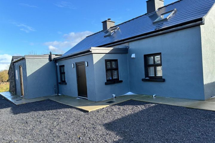 Kate' Cottage, Cloonacauneen, Twomileditch, Co. Galway