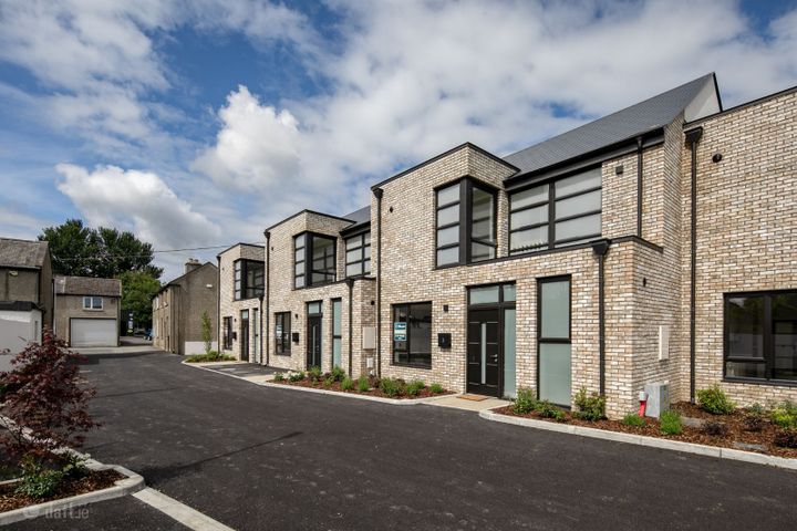 2 Foxrock Grove, Foxrock, Dublin 18, Dublin