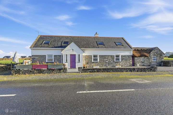 Carrowhubbock South, Enniscrone, Co. Sligo, F26EY86