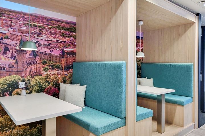 Southern Cross Rd, A98 X595, Bray