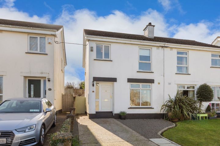 51 Llewellyn Lawn, Rathfarnham, Dublin 16, D16YY92