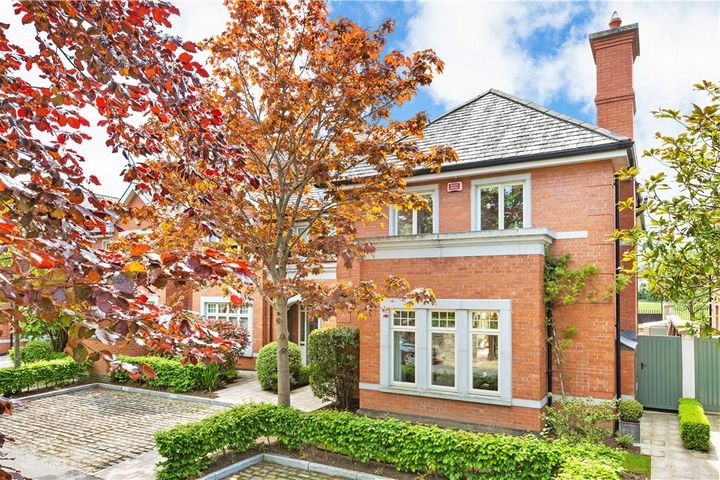 12 Ailesbury Wood, Ailesbury Rd, Ballsbridge Dublin 4, Dublin 4, Dublin