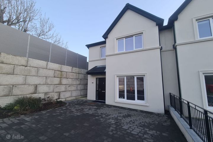 73 Helms Point, Church Bay Road, Crosshaven, Co. Cork