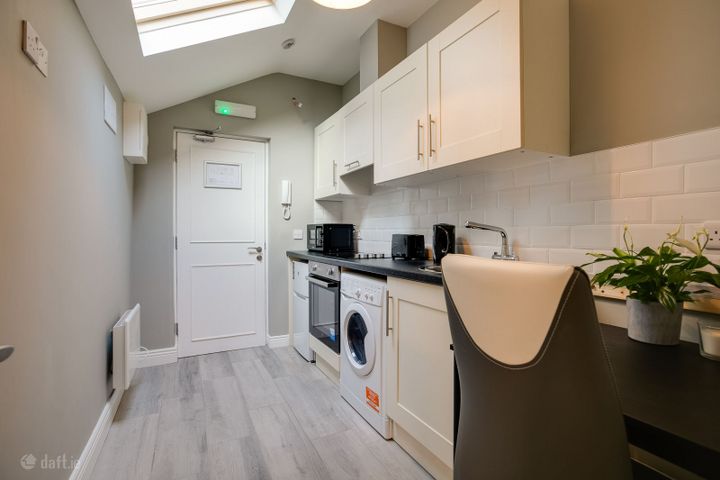 Flat 5, 30 Fitzgibbon Street, North Circular Road, Dublin 1