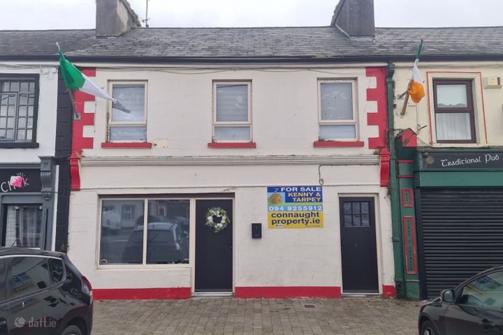 Market Square, Charlestown, Co. Mayo, F12EH70