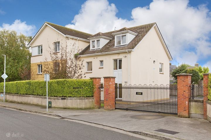 Apt 13, Clonard Court, Kimmage, Dublin 12, D12W304