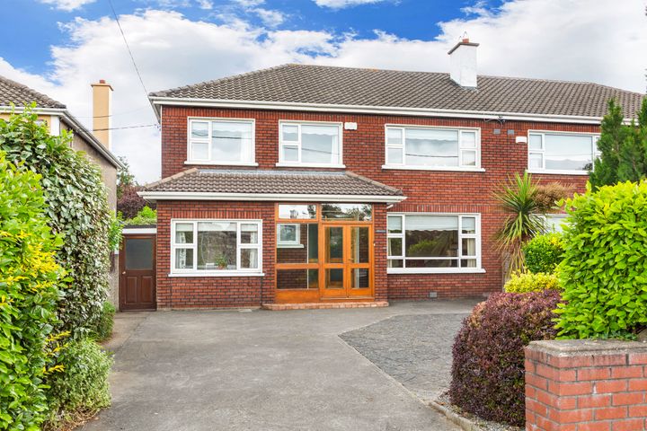 Montfune, 2 Upr Carysfort Ave, Blackrock, Dublin