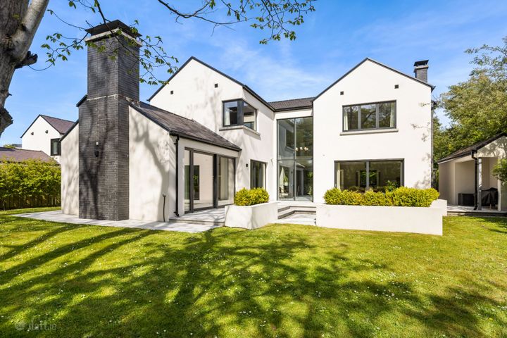 Woodland, Avalon, Brighton Road, Foxrock, Dublin 18, D18N9PH