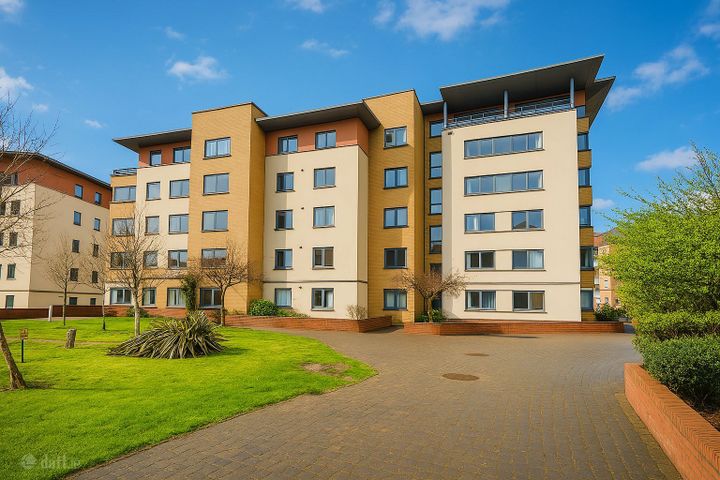 10 The Oval, Tullyvale, Druid Valley Dublin 18, Dublin 18, Dublin