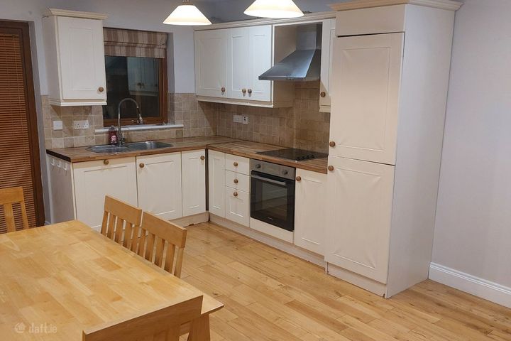 Cois Na Habhainn , Mullinahone, Co. Tipperary