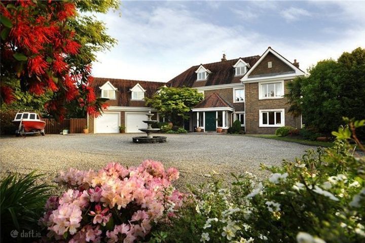 3 Eyrecourt, Rochestown, Cork