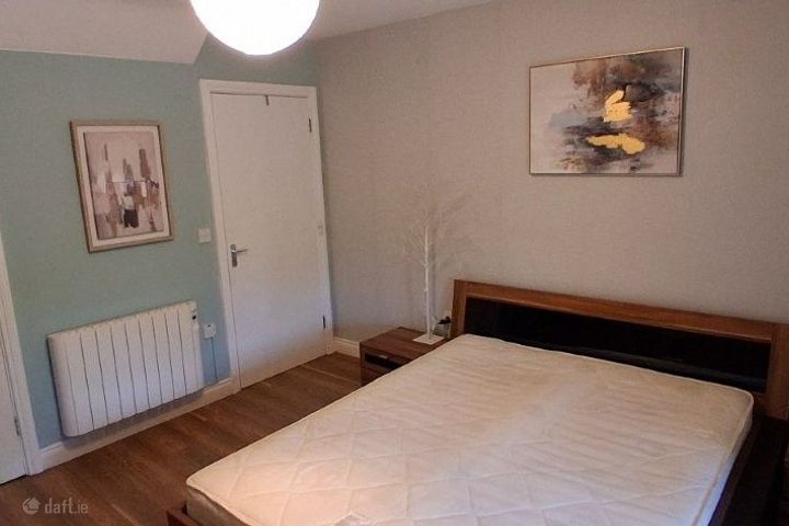 16 The Grain Store, Singleton's Lane, Bagenalstown, Co. Carlow