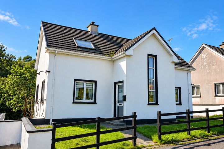 2 Keenaghan Close, Carrick Road, Kilcar, Co. Donegal, F94TN97