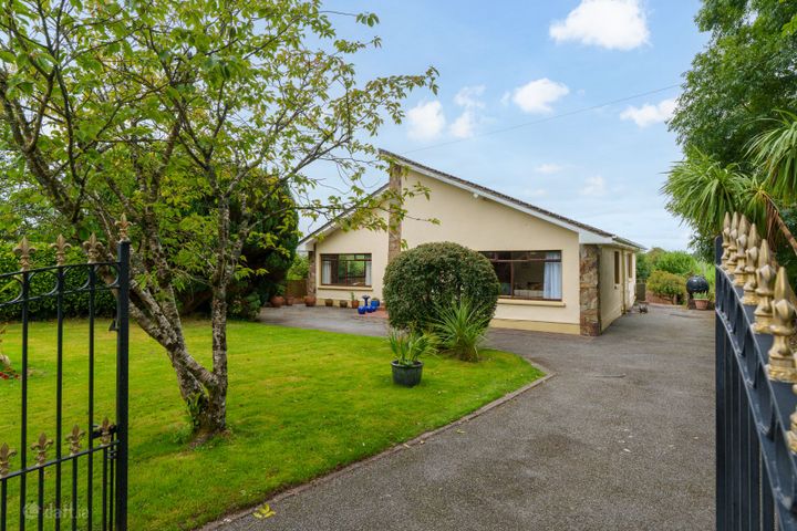 The Glen, Meadowlands, Upper Rochestown, Rochestown, Co. Cork, T12DHD1