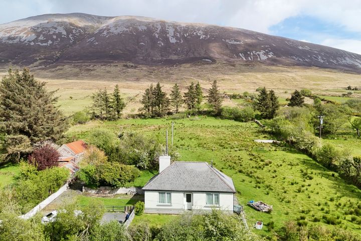 Doonaroya, Boughadoon, Ballina, Co. Mayo, F26C6P0