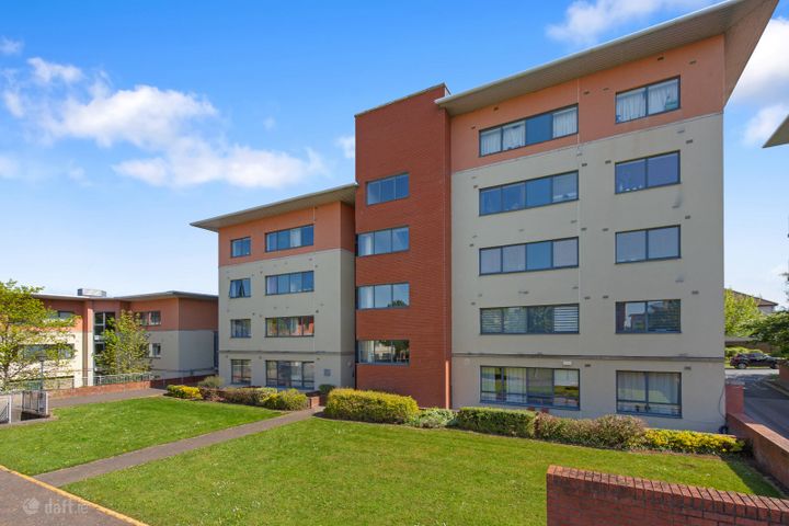 92 East Courtyard, Cabinteely, Dublin 18, D18X608