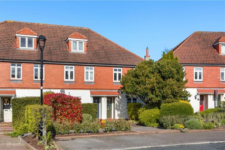 9 Hampton Crescent, St Helen's Wood, Booterstown, Co. Dublin, A94EY28