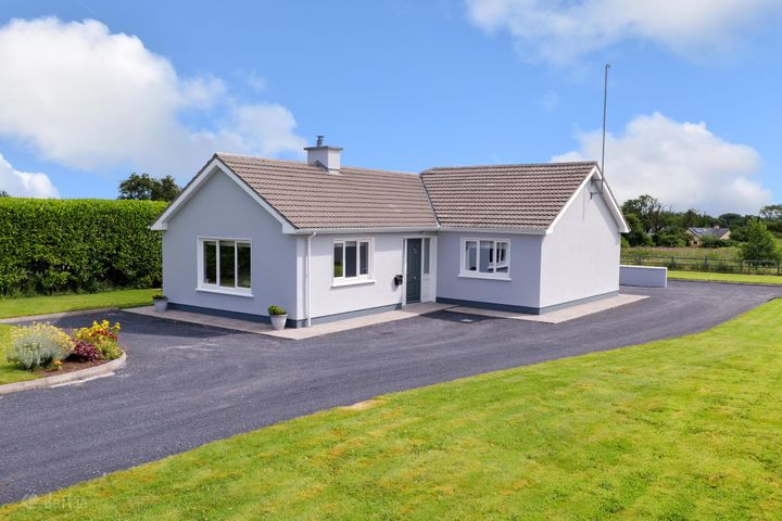 Main Street, Kilkerrin, Co. Galway, H53YD81