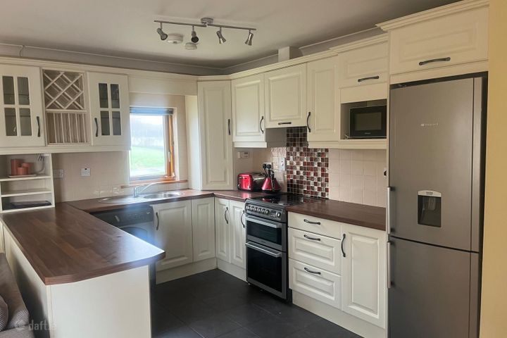 29 Sruthán Mhuirlinne, Ballybane, Galway, Merlin, Co. Galway