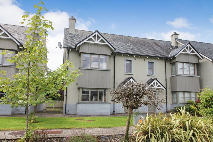 4 O'Carolan's Court, Kilronan Castle Estate, Ballyfarnon, Co. Roscommon, F52D928