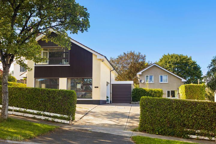 19 Cornelscourt Hill Road, Foxrock, Dublin 18, D18Y8W2