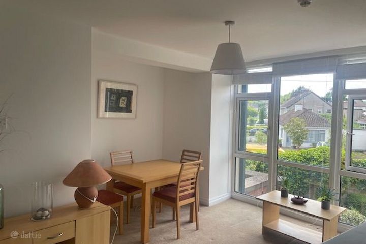 4 The Crescent, Farranlea Road, Cork, Victoria Cross, Co. Cork