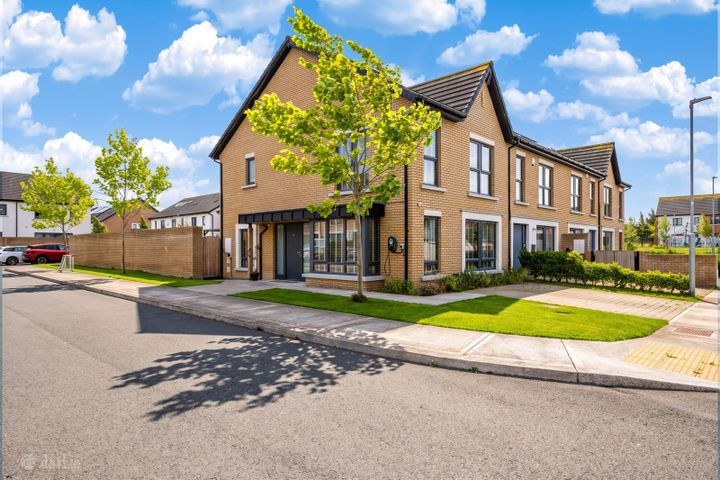 18 Hollywoodrath Place, Hollystown, Dublin 15, D15E43X