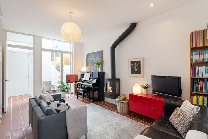 8 Eden Terrace, Glasthule, Sandycove, Co. Dublin, A96KC83 - Photo 2