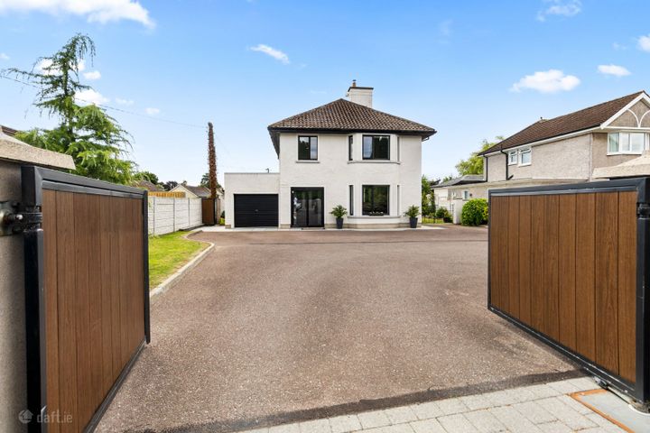 Pinewood, Cork Road, Midleton, Co. Cork, P25HD76