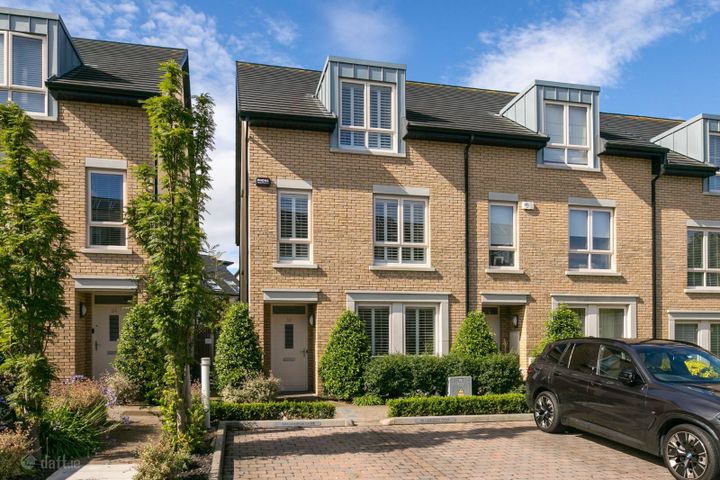 32 Carnegie Drive, Honey Park, Dun Laoghaire, Dublin