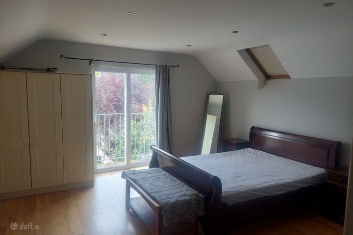 Old Lucan Road, Palmerstown, Dublin 20