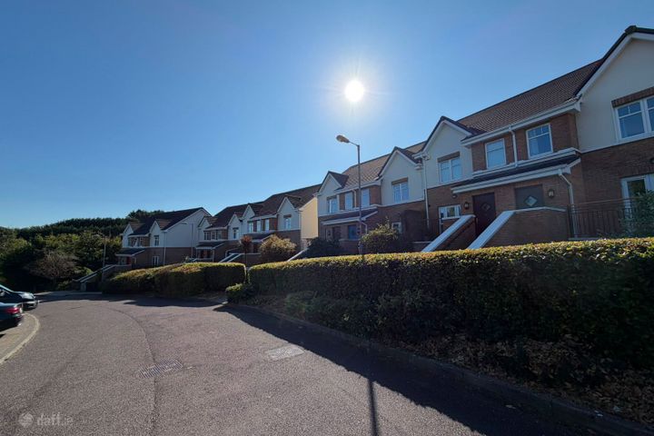 19 The Crescent, Harbour Heights, Passage West, Co. Cork, T12K721