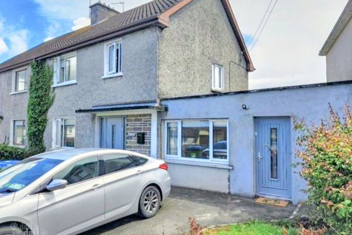 Owenville, 18 Saint James Court, Ennis Road, Co. Limerick