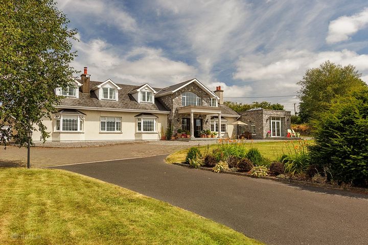 Glebe House, Clonea Lower, Dungarvan, Co. Waterford, X35H762