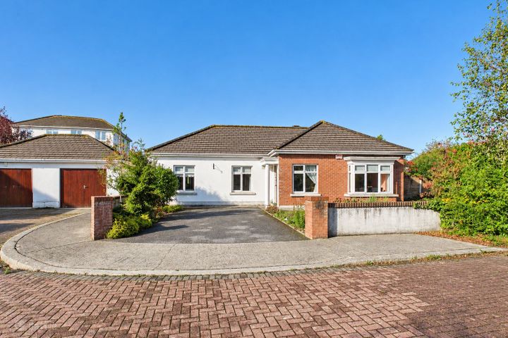 No. 26 Hollybank Drive, 'Clongowen', Waterford Road, Kilkenny, Co. Kilkenny, R95D5D8