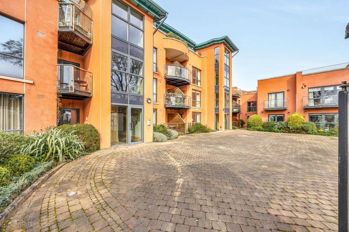 Apartment 4, Heeleys View, Main Street, Malahide, Co. Dublin, K36D230 - Photo 2