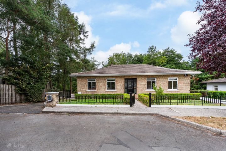 4 Duke's Court, Carlow Road, Athy, Co. Carlow, R14H398