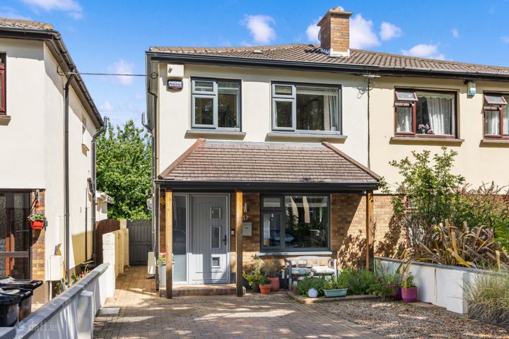 37 Dorney Court, Shankill, Dublin 18, D18R2W1
