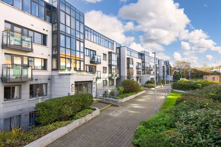Apartment 84, Block 3, Parkgate Place, Parkgate Street, Dublin 8, D08C7F2